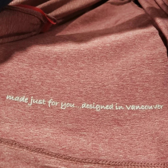 Roots Red Womans L  Full Zip Yoga/Running Jacket. - Picture 5 of 7